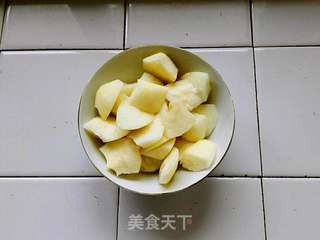 鱼腥草炖秋梨的做法步骤:3