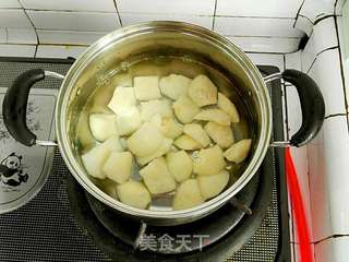 鱼腥草炖秋梨的做法步骤:4