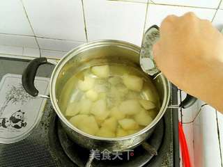 鱼腥草炖秋梨的做法步骤:5
