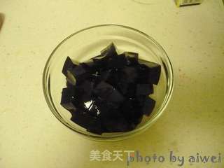 蜜瓜椰汁龟苓膏的做法步骤:6