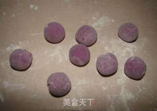 双色黑芝麻冰皮月饼的做法步骤:7