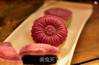 双色黑芝麻冰皮月饼的做法步骤:17