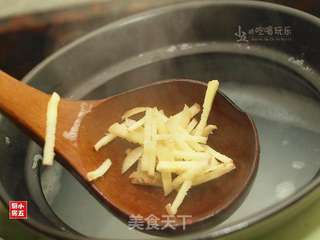 生滚鱼片粥的做法步骤:7