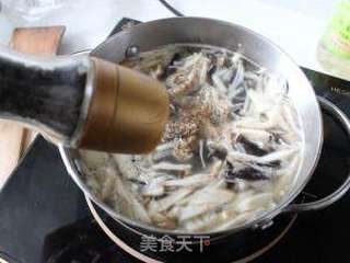 酸辣肥肠汤的做法步骤:10