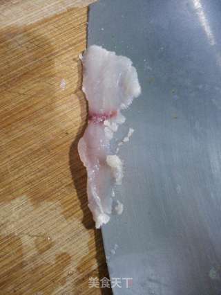 酸菜鱼的做法步骤:2