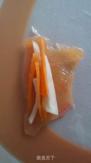 绝不逊色于KFC的黄金鸡肉卷的做法步骤：3