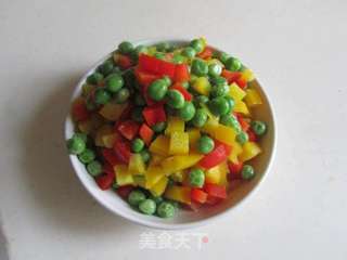 彩椒虾仁炒饭的做法步骤:5