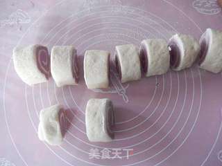 紫薯馒头的做法步骤:12