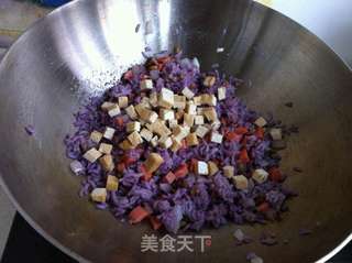 炒紫米饭的做法步骤：7