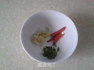 清蒸白丝鱼的做法步骤：1