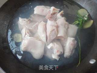 蒜香猪手的做法步骤:3