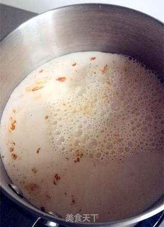 下午茶的搭档--焦糖奶茶的做法步骤:4