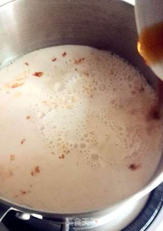 下午茶的搭档--焦糖奶茶的做法步骤:5