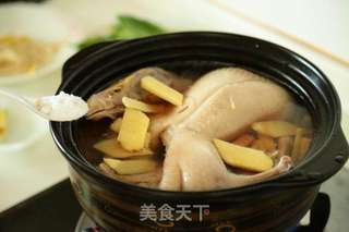 竹笋鸭煲的做法步骤:3