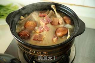 竹笋鸭煲的做法步骤:4