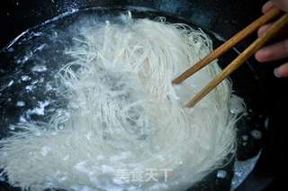 海鲜纱面的做法步骤：4