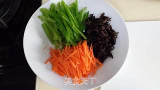 家常鱼香肉丝的做法步骤:2