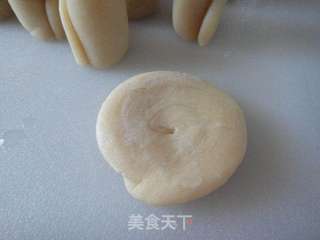 榨菜鲜肉月饼的做法步骤:15