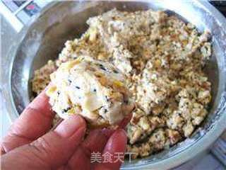 什锦果仁月饼的做法步骤:11