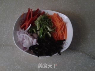 鱼香肉丝的做法步骤:4