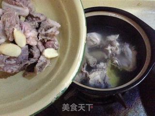 【松茸鸡汤】的做法步骤:2