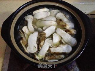 【松茸鸡汤】的做法步骤:4