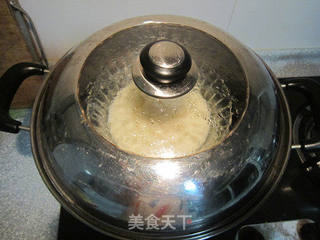 玫瑰花香绿豆沙冰皮月饼的做法步骤:8