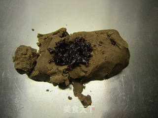 玫瑰花香绿豆沙冰皮月饼的做法步骤:15