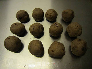 玫瑰花香绿豆沙冰皮月饼的做法步骤:16