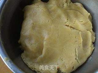 叉烧果仁月饼的做法步骤:11