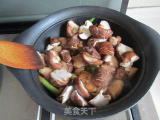 香菇炖鸡的做法步骤:5