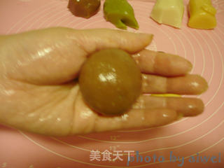 四色枣泥冰皮月饼的做法步骤:19