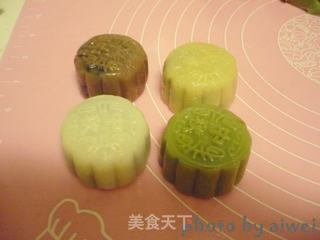四色枣泥冰皮月饼的做法步骤:22