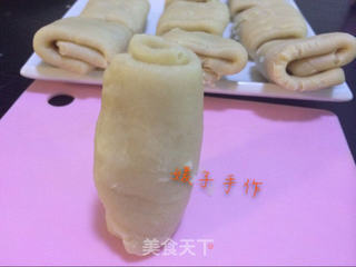 鲜肉月饼---享受那一地的酥脆迷人的做法步骤:13