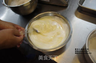 最近比较火的起司蛋糕(轻乳酪)的做法步骤:5