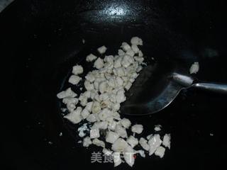 五彩鸡丁的做法步骤:5