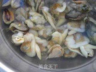 鸡蛋炒蛤蜊的做法步骤：1
