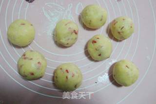 花色玫瑰月饼的做法步骤:11