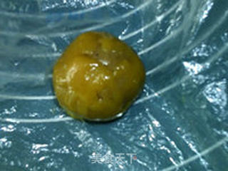 透明皮莲蓉蛋黄月饼的做法步骤:17
