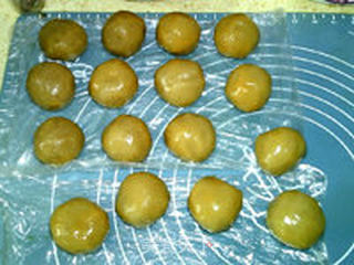 透明皮莲蓉蛋黄月饼的做法步骤:19