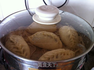 紫豆角鸡蛋素蒸包的做法步骤:11