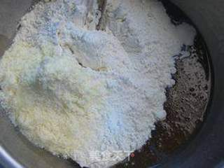 桂花红豆蓉月饼的做法步骤:9