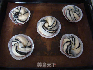黑芝麻蓉面包(汤种)的做法步骤:9