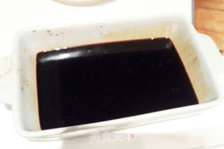 满嘴留香的简易版北京烤鸭(脆皮烤鸭)的做法步骤:2