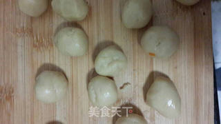 广式莲蓉月饼的做法步骤:5