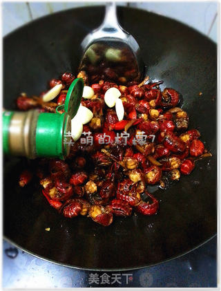 疯狂的虾球--怎么做麻辣鲜香的小龙虾的做法步骤:12