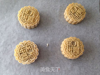 豆沙月饼的做法步骤:12