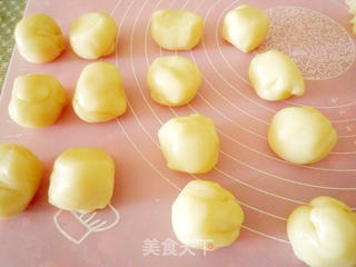 紫薯冰皮月饼的做法步骤:10