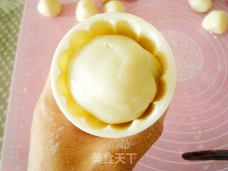紫薯冰皮月饼的做法步骤:13