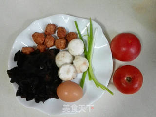 什锦番茄鸡蛋汤的做法步骤：1